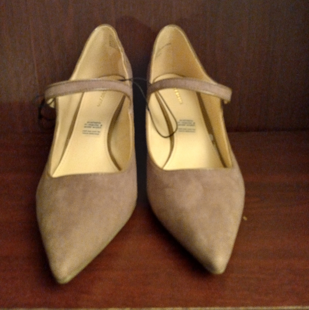 Tan fabric, pointed-toe, brand New shoe.